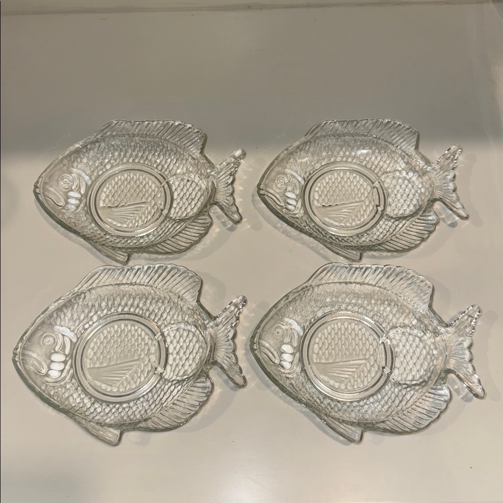 Vintage Arcoroc Poisson Clear Glass Fish Shaped Appetizer Snack Plates Set of 4